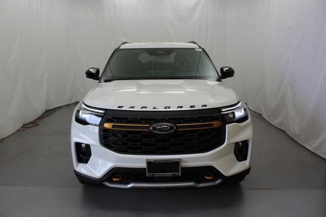 New 2026 Star White Metallic Tri-Coat Ford Tremor® image 4