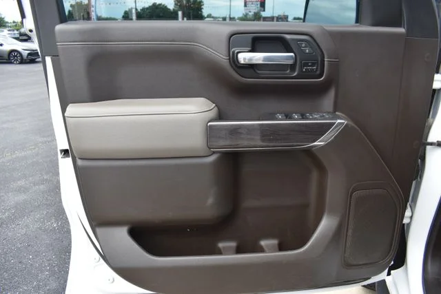 Used 2022 White Chevrolet LTZ image 12