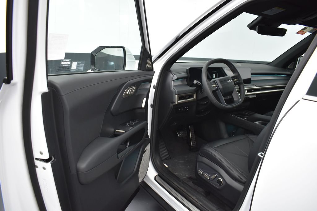 New 2027 Glacial White Pearl Kia SX image 5