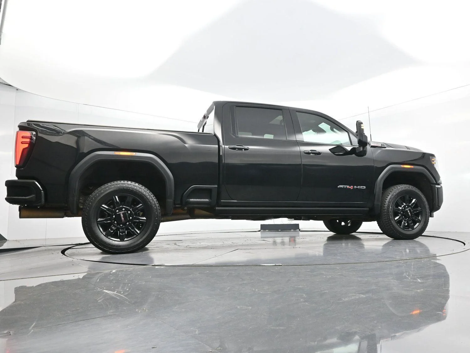 Used 2024 Onyx Black GMC AT4 image 49