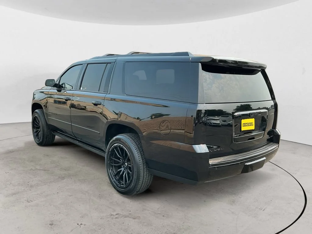 Used 2019 Black GMC Denali image 7