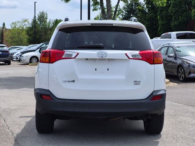 Used 2015 White Toyota XLE image 5
