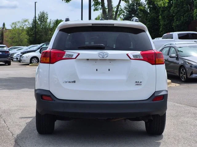 Used 2015 White Toyota XLE image 5