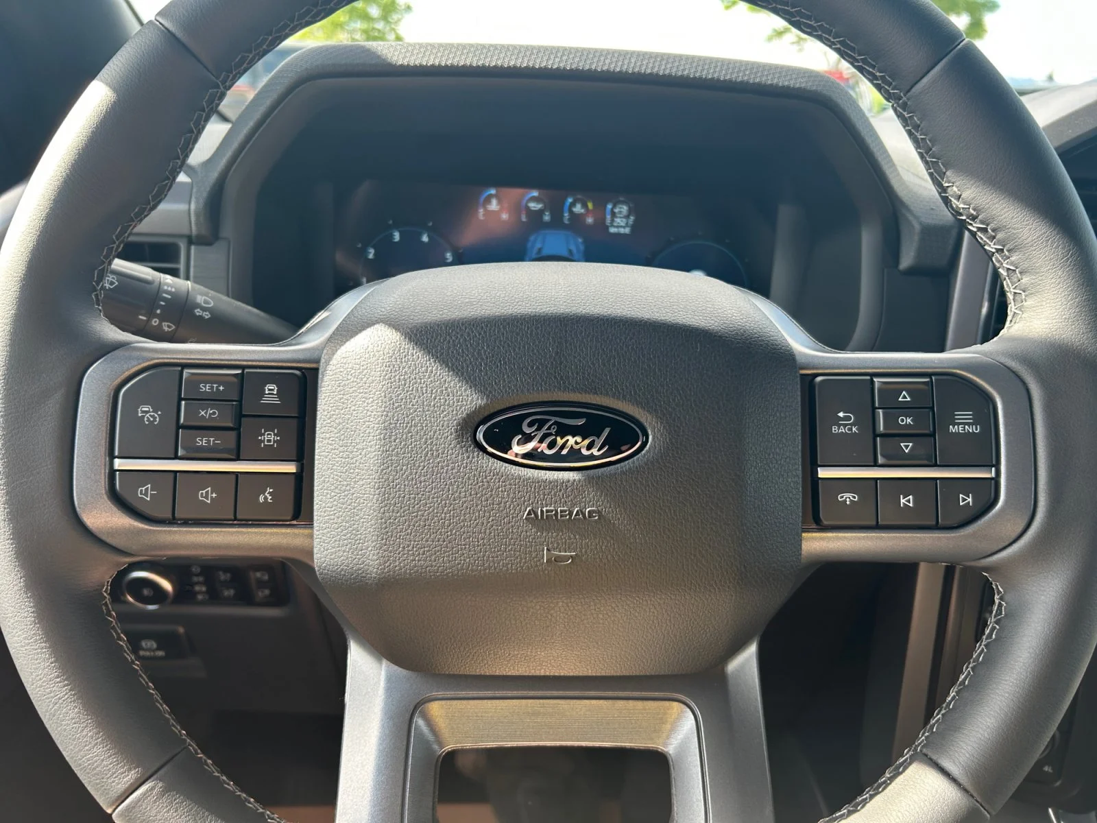 New 2026 Carbonized Grey Metallic Ford XLT image 21