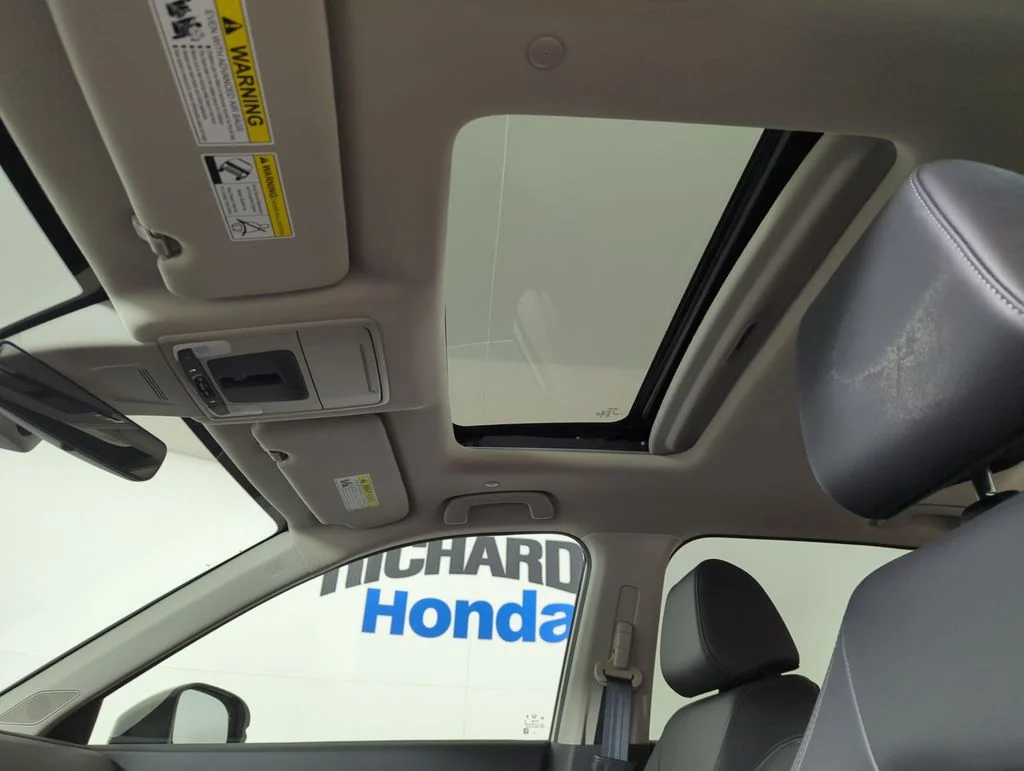 Certified Used 2024 Platinum White Pearl Honda EX-L image 17