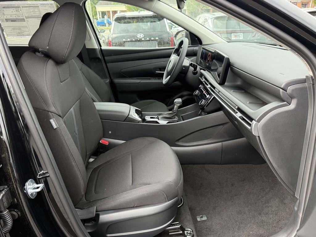 New 2026 Phantom Black Hyundai SEL AWD image 15