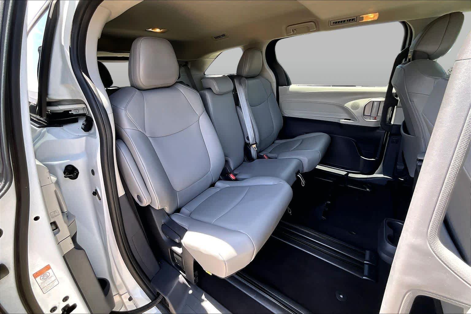 Used 2024 Wind Chill Pearl Toyota XLE image 21