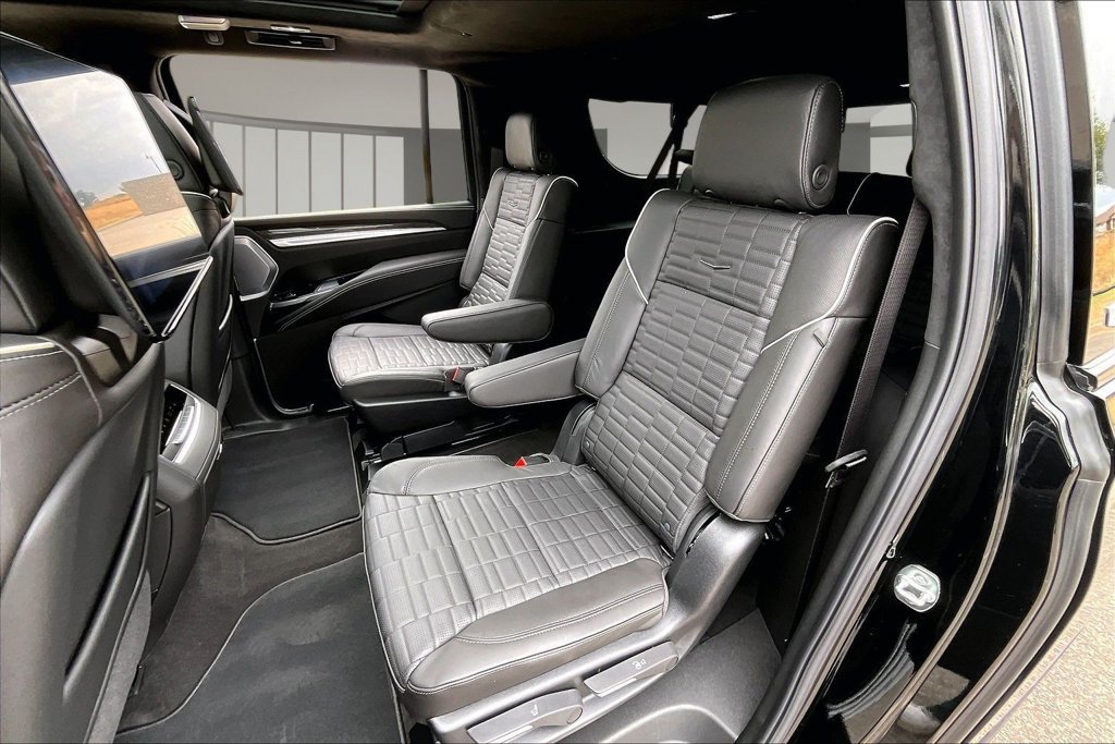 2026 Cadillac Escalade ESV V-Series - Photo 10
