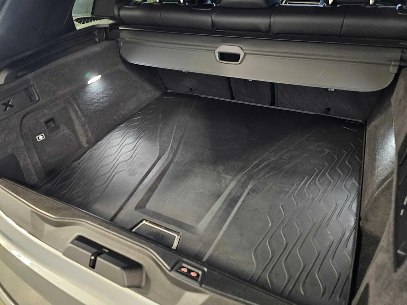 Certified Used 2026 Skyscraper Grey Metallic BMW xDrive50e image 32