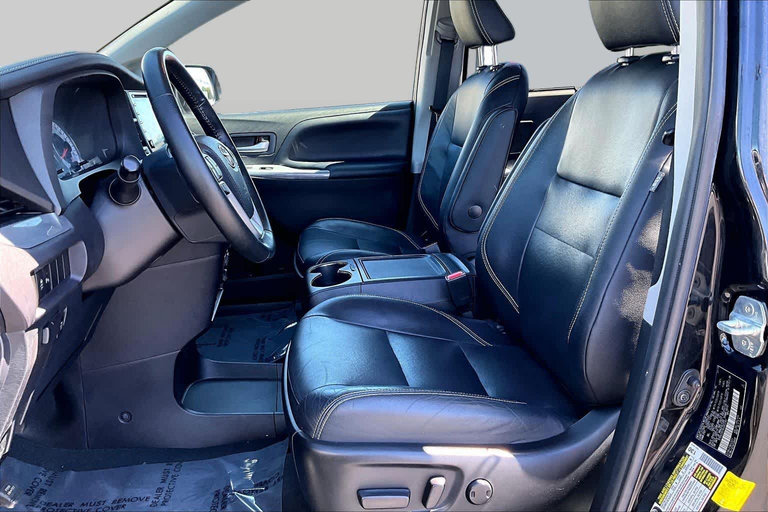 Pre-Owned 2019 Toyota Sienna SE