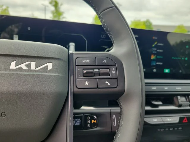 New 2027 Glacial White Pearl Kia X-LINE SX image 21