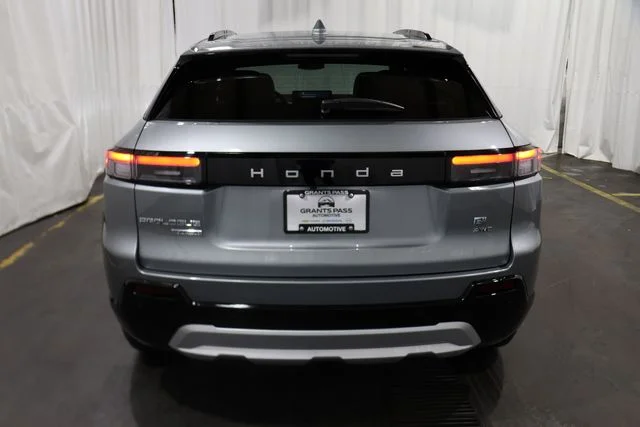 New 2026 Mercury Silver Metallic Honda Touring image 5