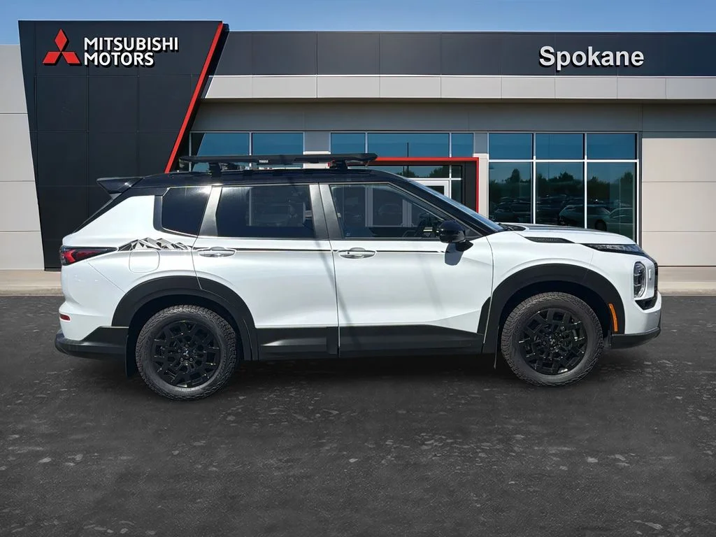 New 2026 White Diamond Mitsubishi TRAIL EDITION AWD image 8