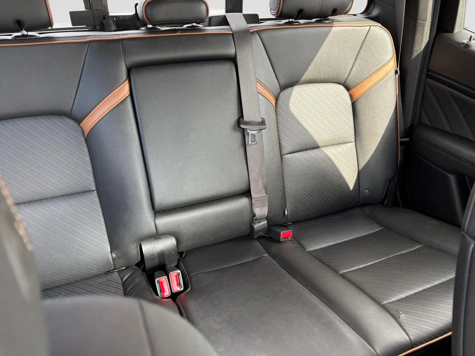 Used 2023 Onyx Black GMC 4WD AT4 image 18
