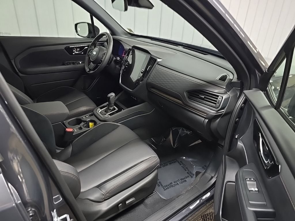2025 Subaru Forester Touring - Photo 16