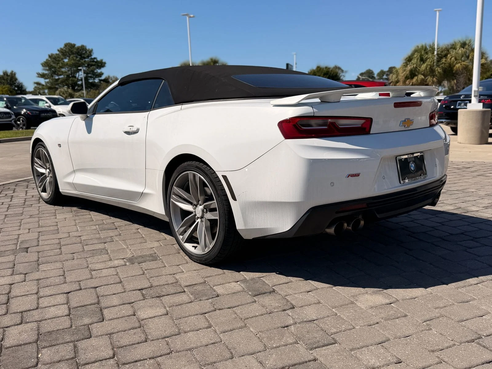 Used 2018 Summit White Chevrolet 2LT image 9