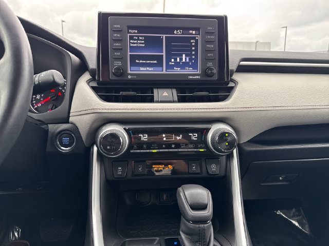 Used 2022 Silver Toyota XLE image 21