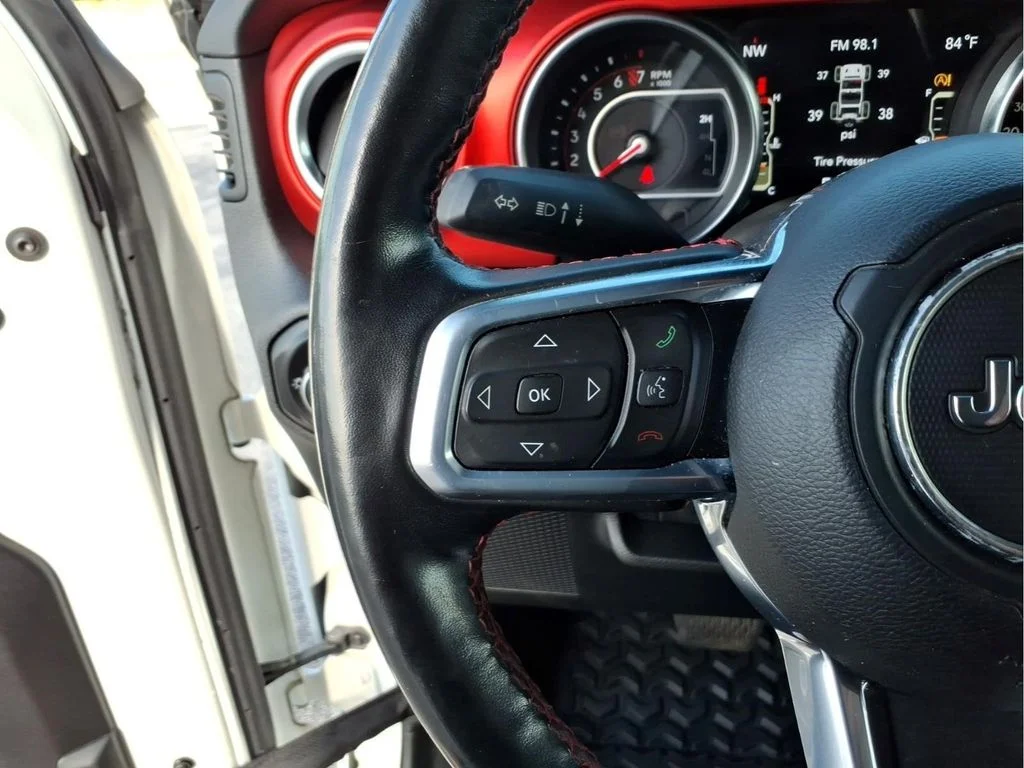 Used 2020 White Jeep Unlimited Rubicon image 22