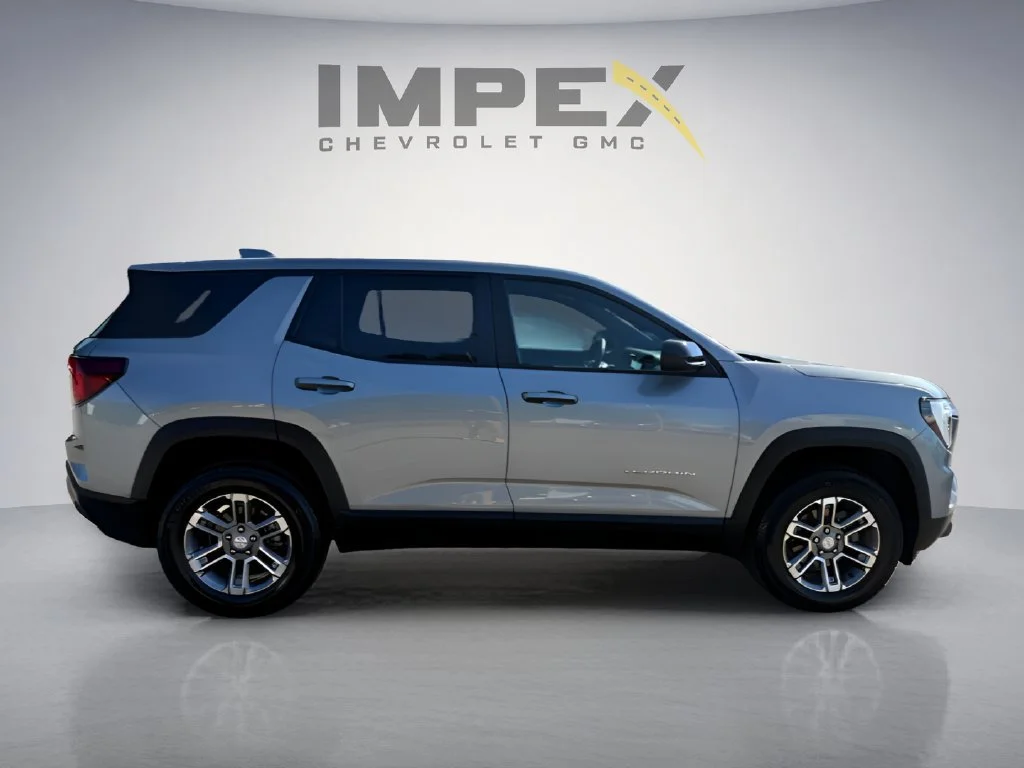 Used 2026 Sterling Metallic GMC Elevation image 6