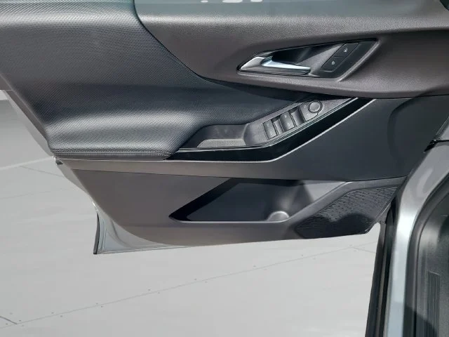 New 2027 Sterling Gray Metallic Chevrolet LT image 18