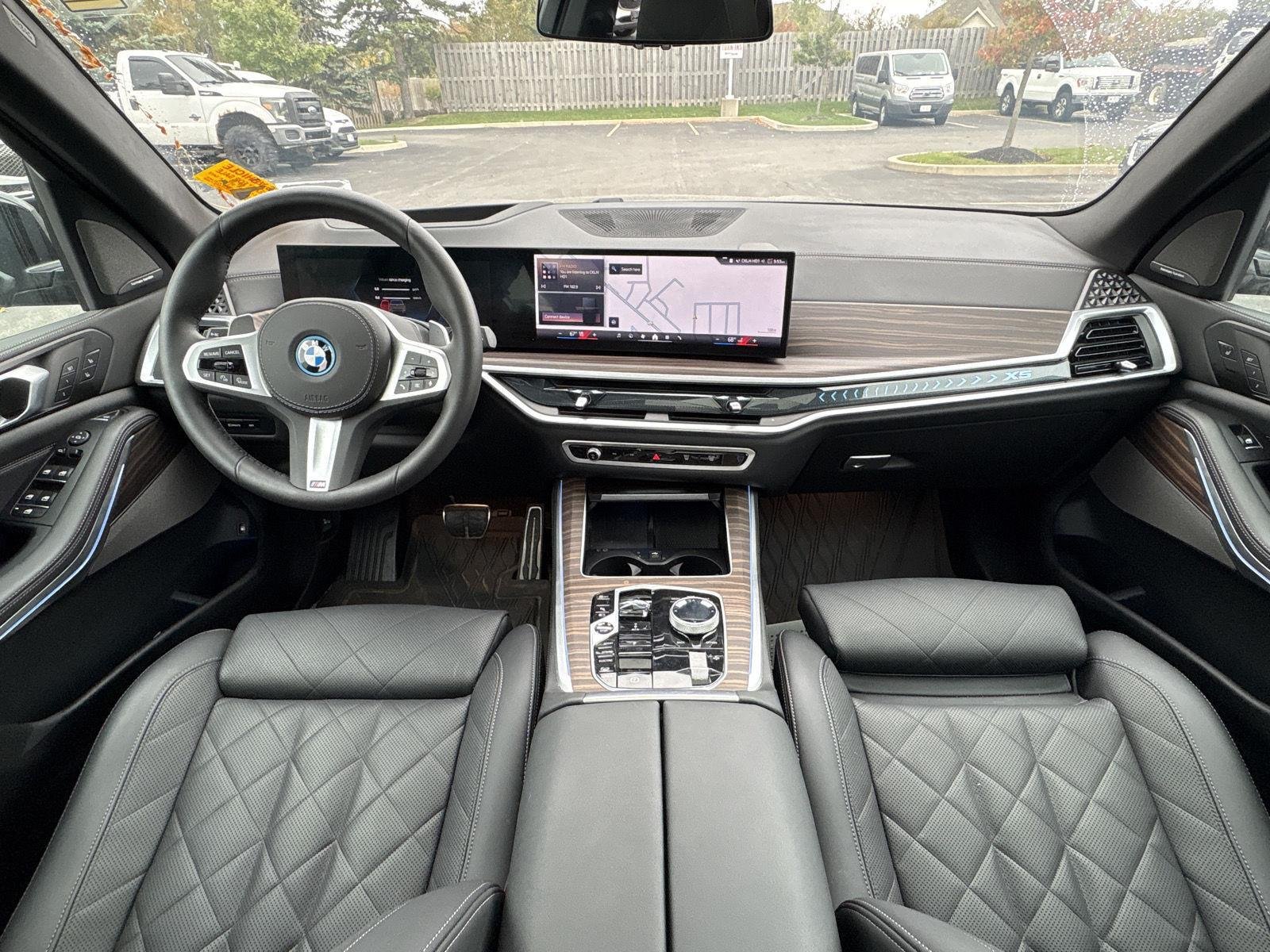 Used 2025 Dravit Grey Metallic BMW xDrive50e image 18