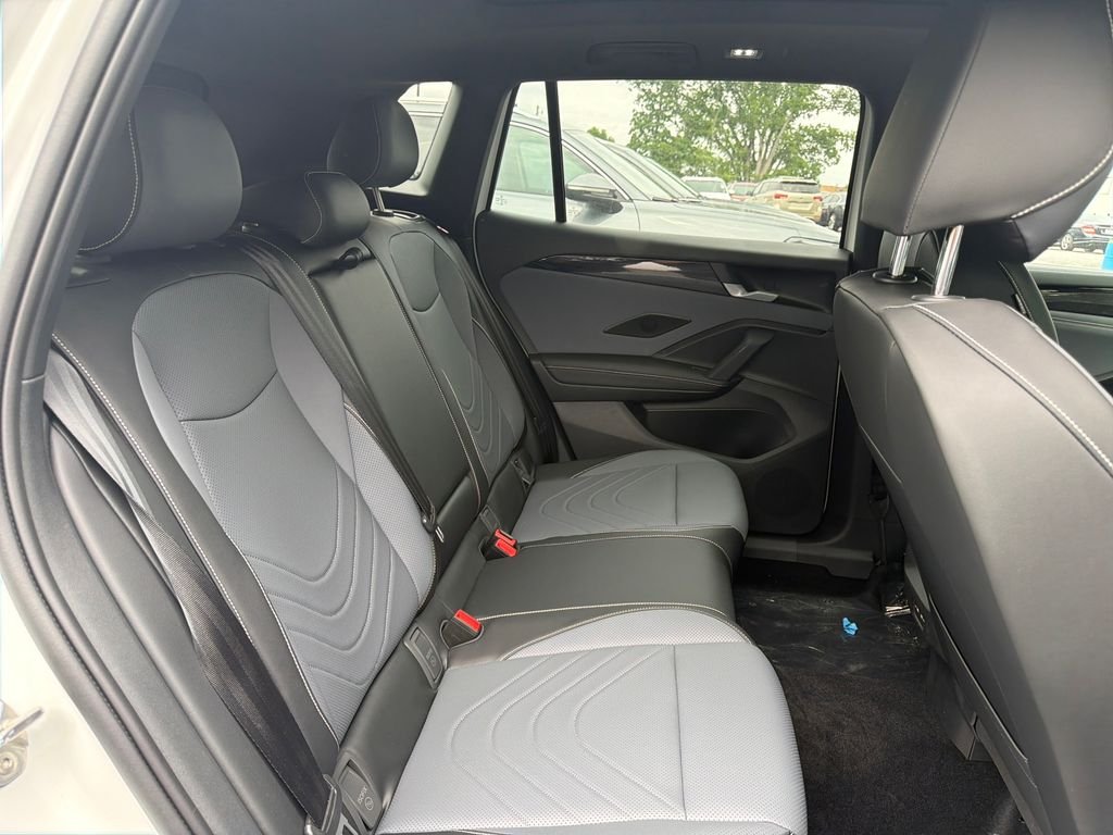 New 2026  Volkswagen 2.0T SE R-Line Black image 29