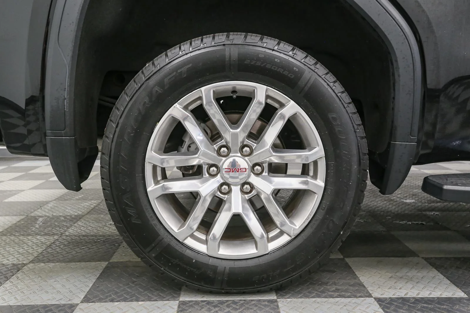 Used 2021 Onyx Black GMC SLT image 18