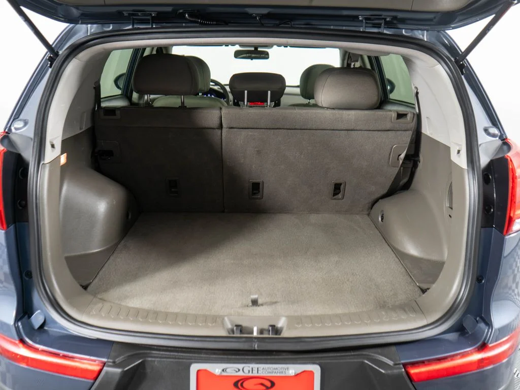 Used 2015 Blue Kia LX image 27