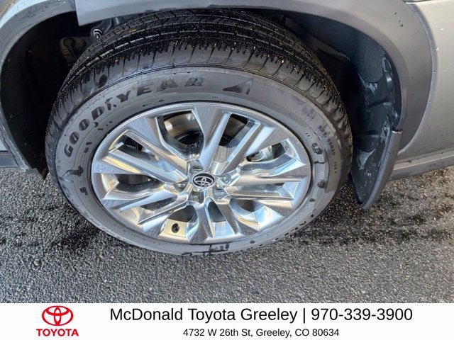Used 2026  Toyota Limited image 26