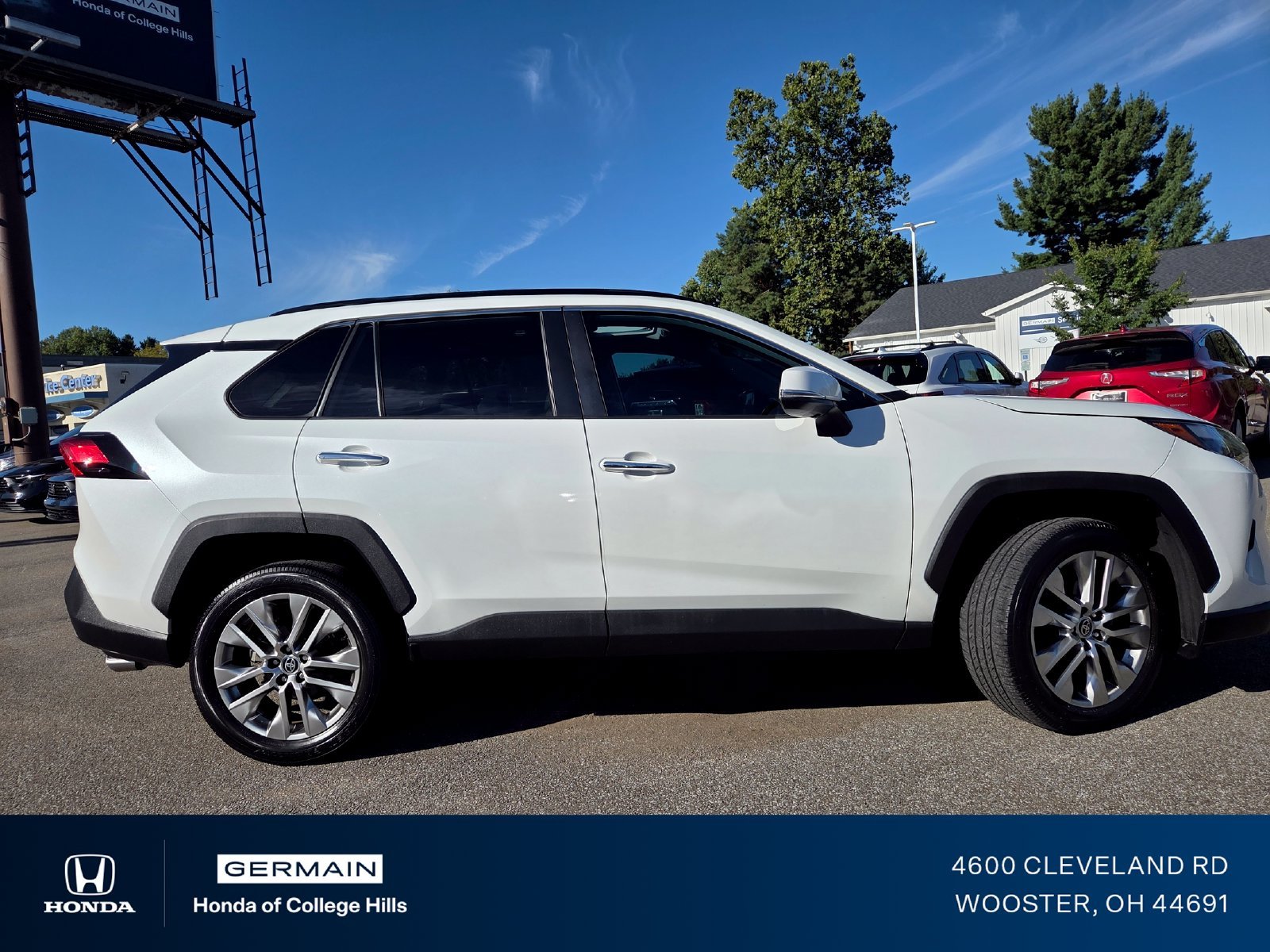 Used 2023 Pearl Toyota Limited image 17