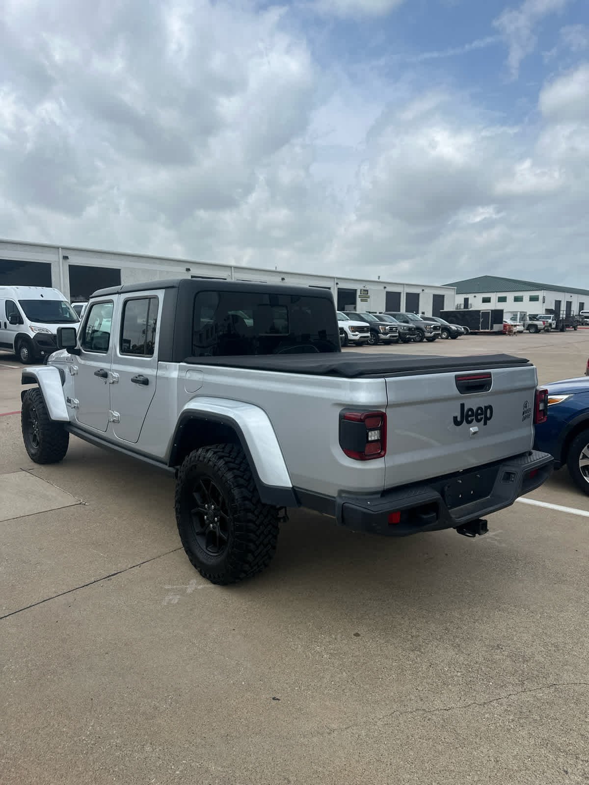 Used 2024 Silver Zynith Clearcoat Jeep Willys image 14