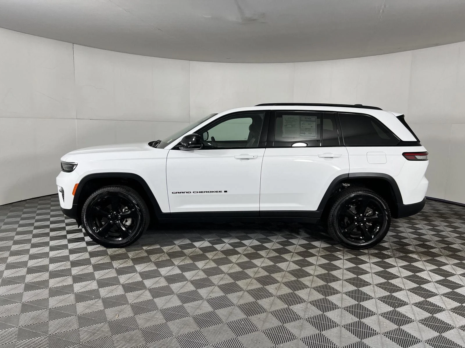 Used 2025 Bright White Clearcoat Jeep Limited image 6