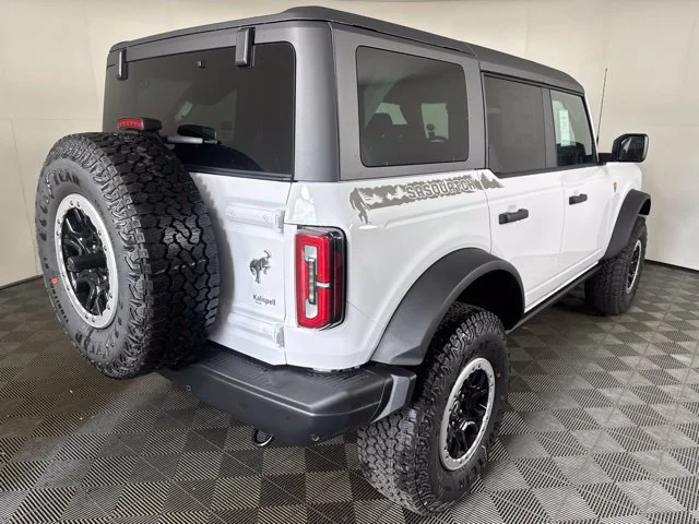 New 2026 Oxford White Ford Badlands image 3