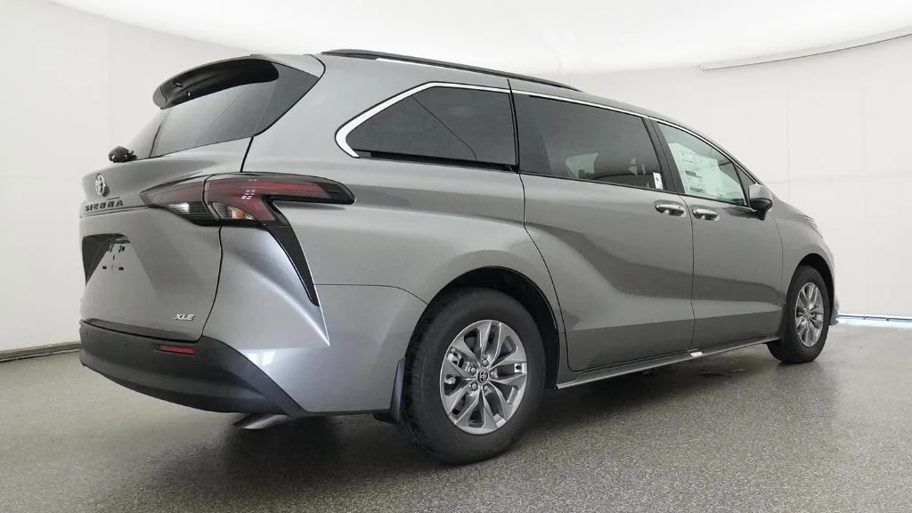 New 2026 Heavy Metal Toyota XLE image 17