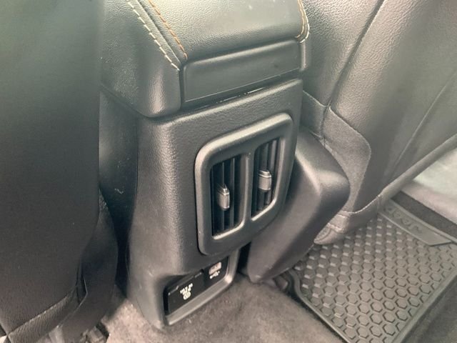 Used 2018 Black Jeep Latitude image 19