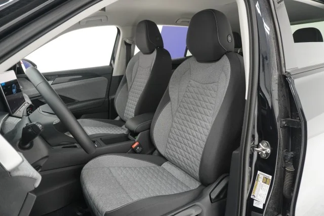 New 2026 Deep Black Pearl Volkswagen S image 15