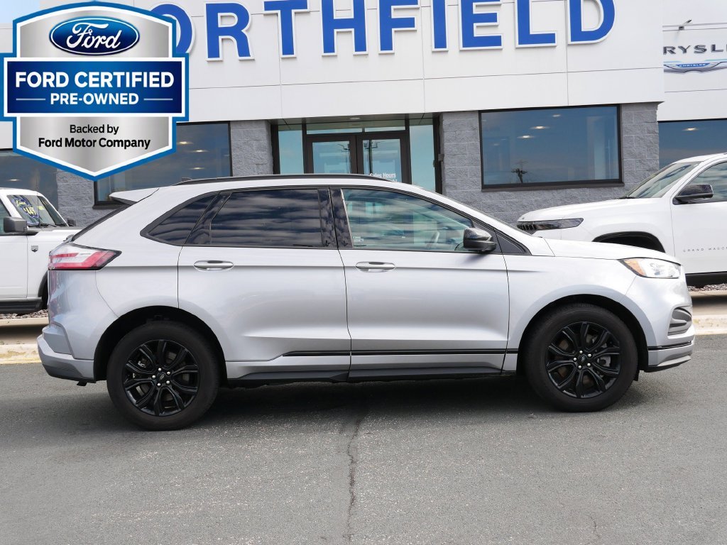 2022 Ford Edge SE