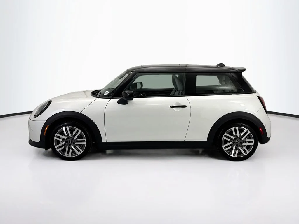 New 2026 Nanuq White Metallic MINI Signature Plus image 8