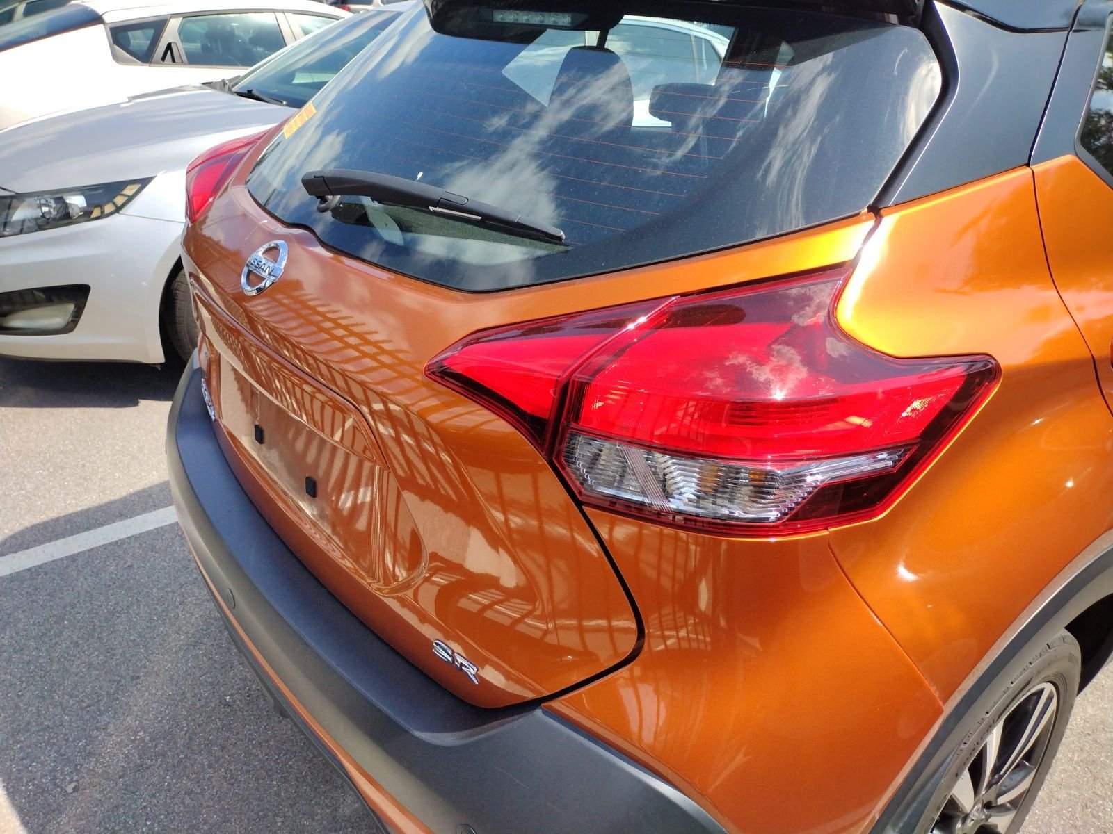 Used 2019 Orange Nissan SR image 5