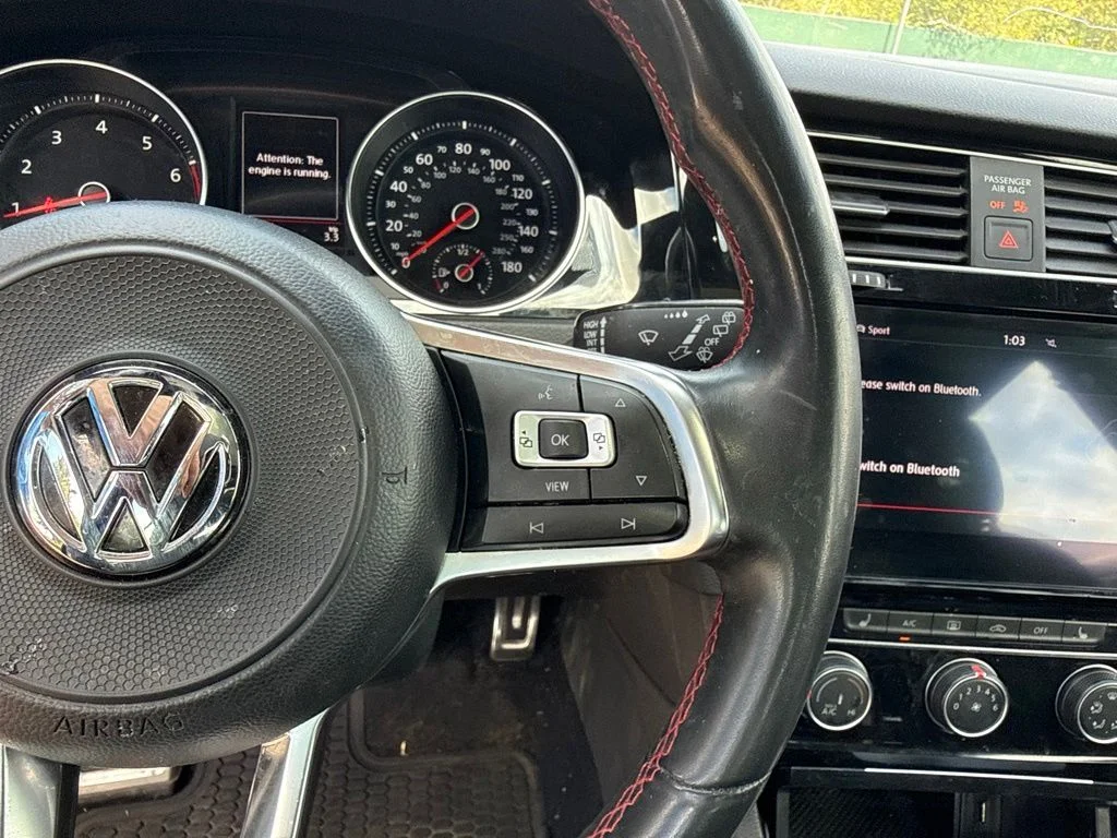 Used 2019 Night Blue Metallic Volkswagen 2.0T SE image 12
