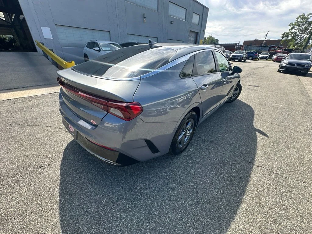 Used 2024 Silver Kia LXS image 6