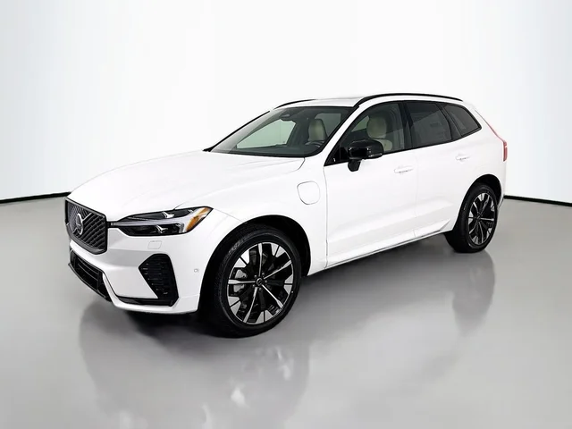 2026 Volvo XC60 Plug-In Hybrid T8 Plus