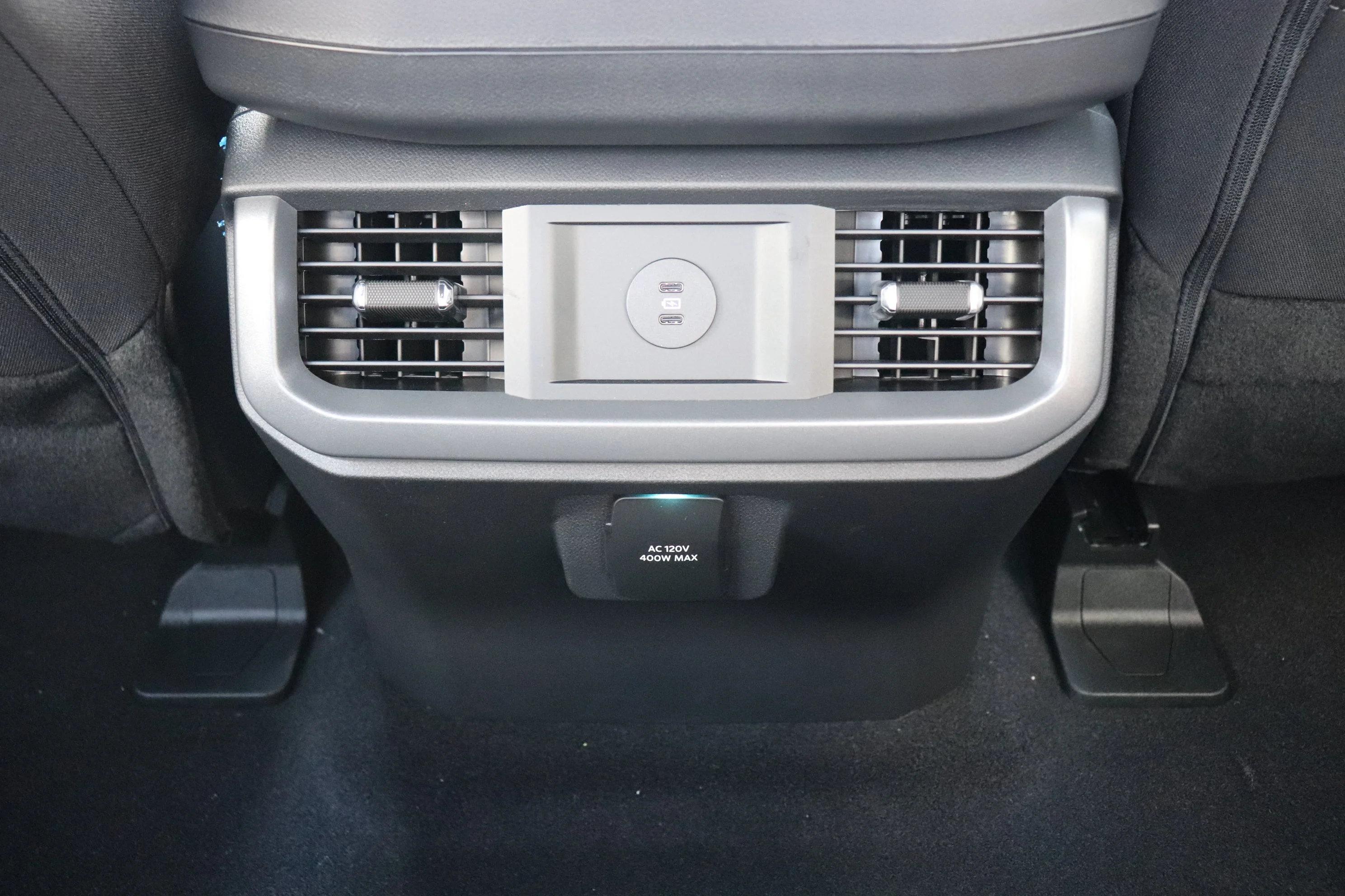 New 2026 OXFORD WHITE Ford XLT image 18
