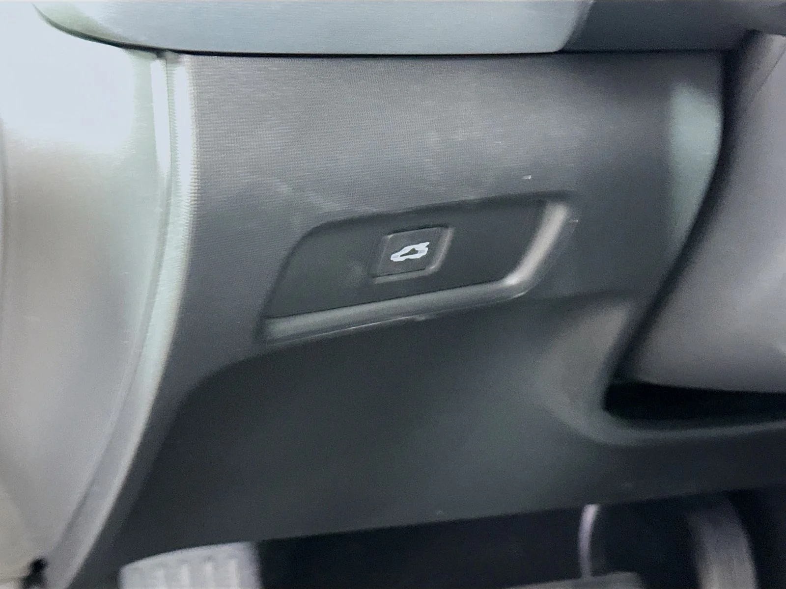 Used 2024 Magnesium Metallic Polestar Long Range Dual Motor image 10