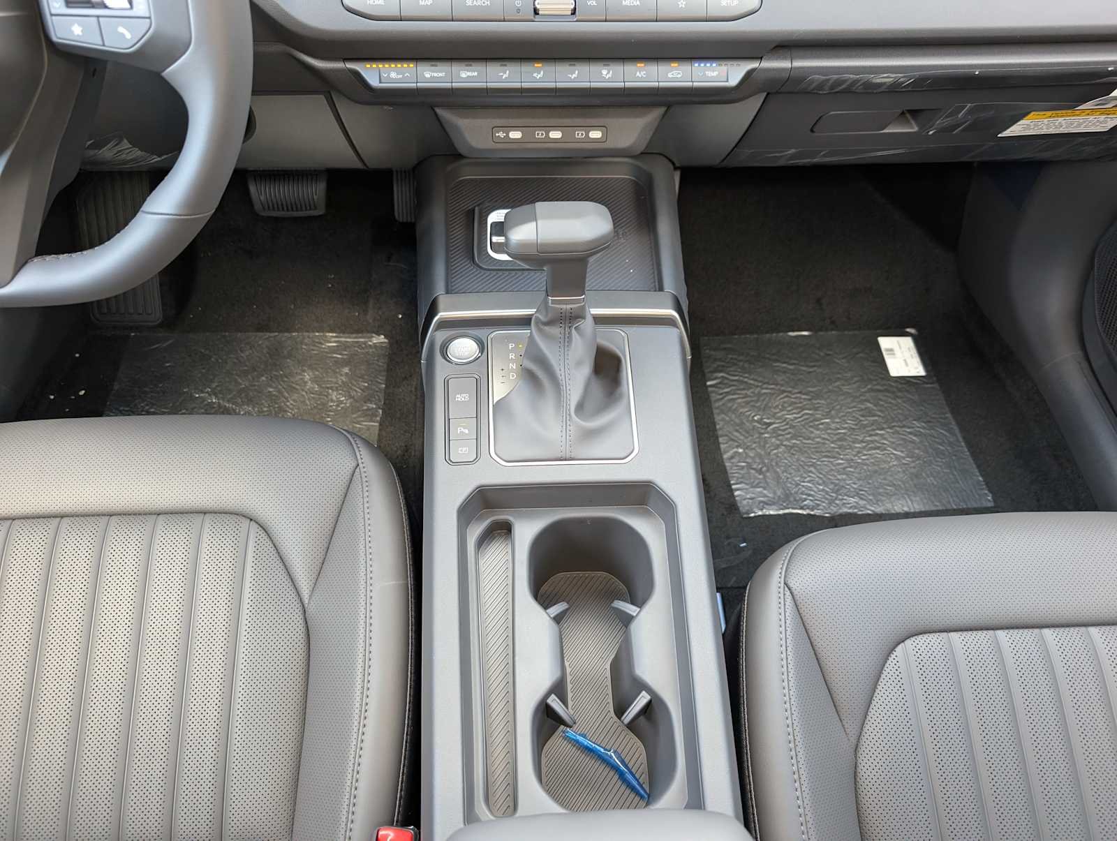 New 2027 Pale Gray Kia X-Line S image 13