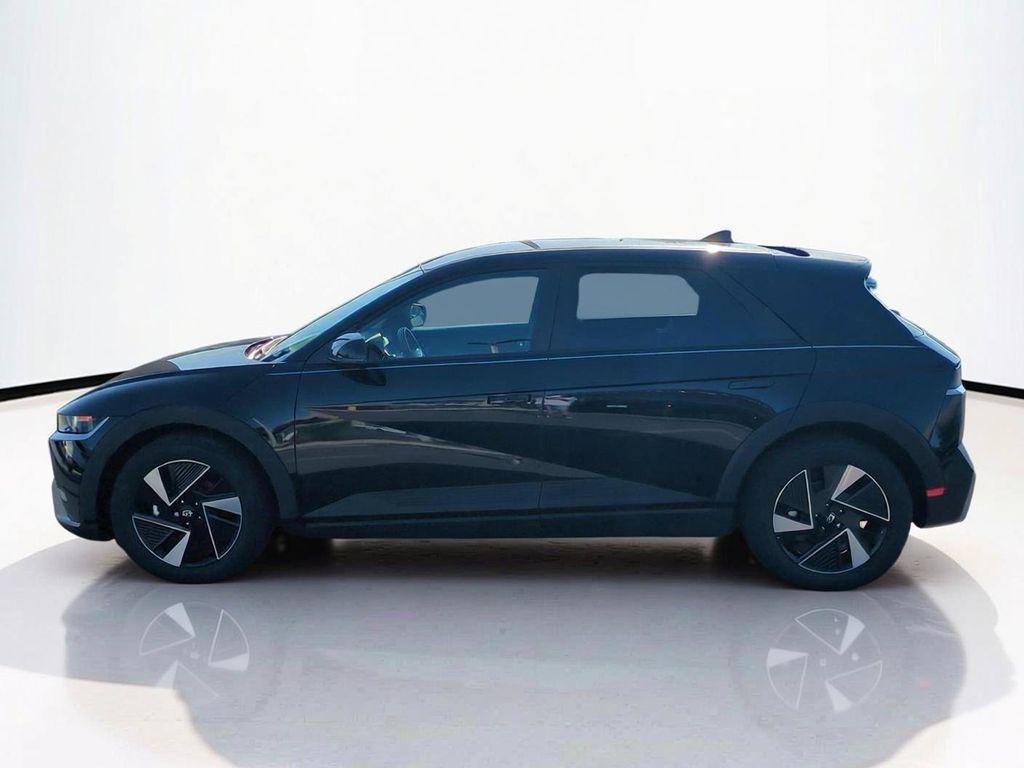 New 2026 Black Hyundai SE Standard Range image 8