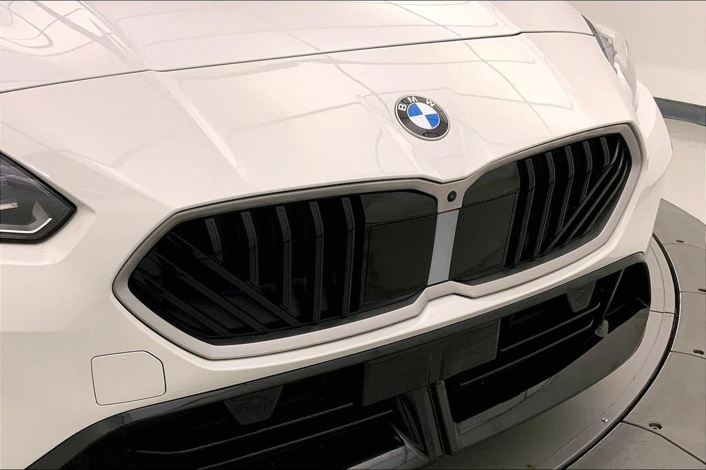 Used 2025 Alpine White BMW  image 29