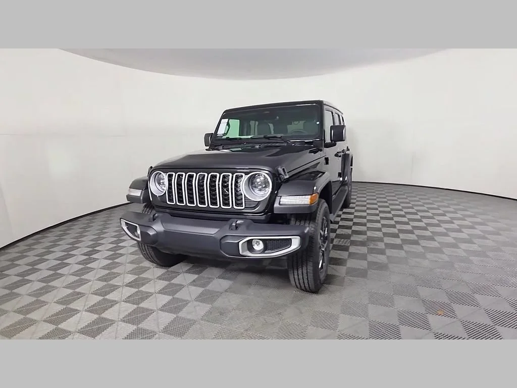 New 2026 Black Clear-Coat Exterior Paint Jeep Sahara image 35