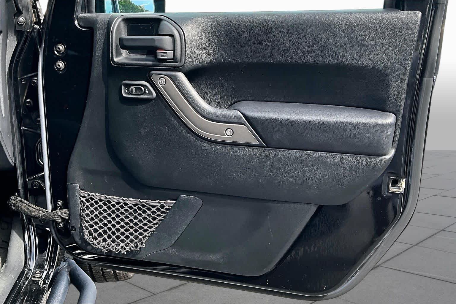 Used 2016 Black Clearcoat Jeep Sport image 21