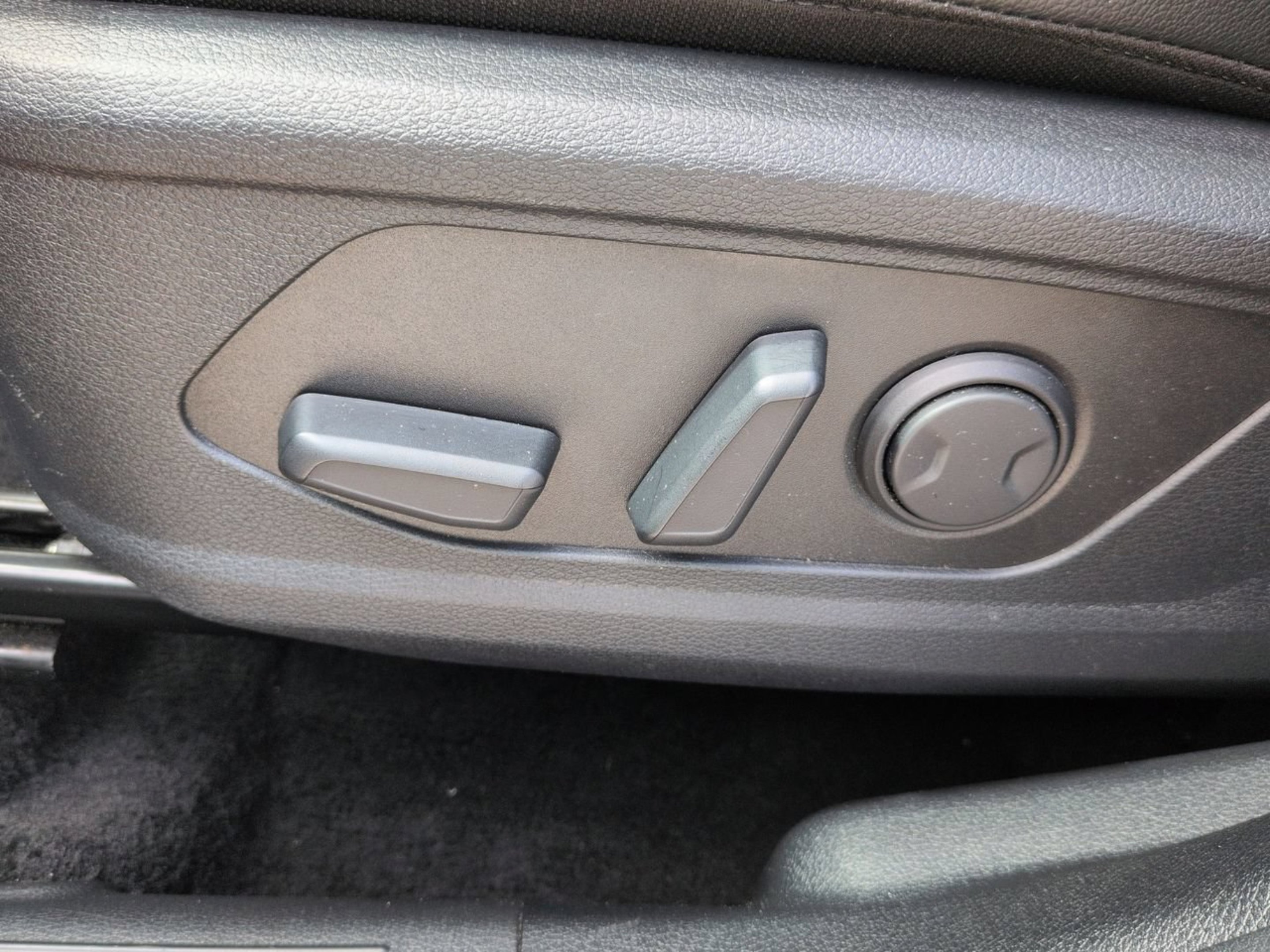 Certified Used 2024 Ebony Black Kia EX image 17